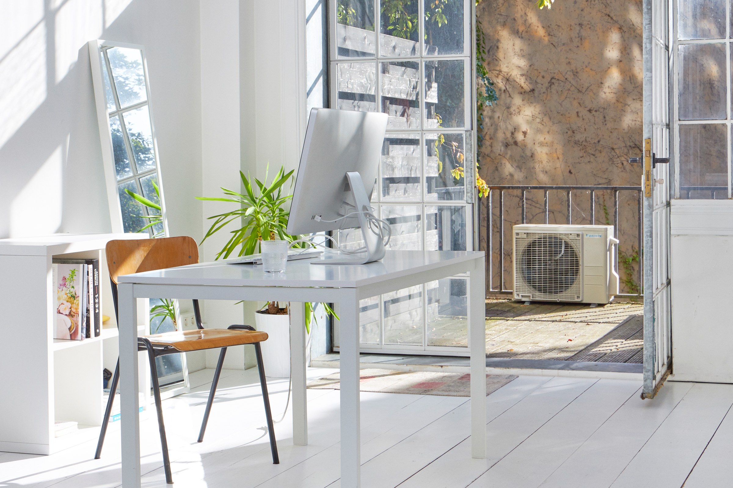 Daikin Comfora RXP25N: RXP išorinis blokas ant terasos