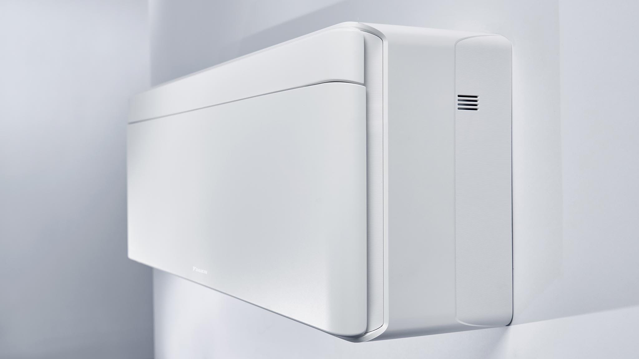 Matinio balto Daikin Stylish FTXA35CW vidinio bloko profilis – vos 189 mm gylio