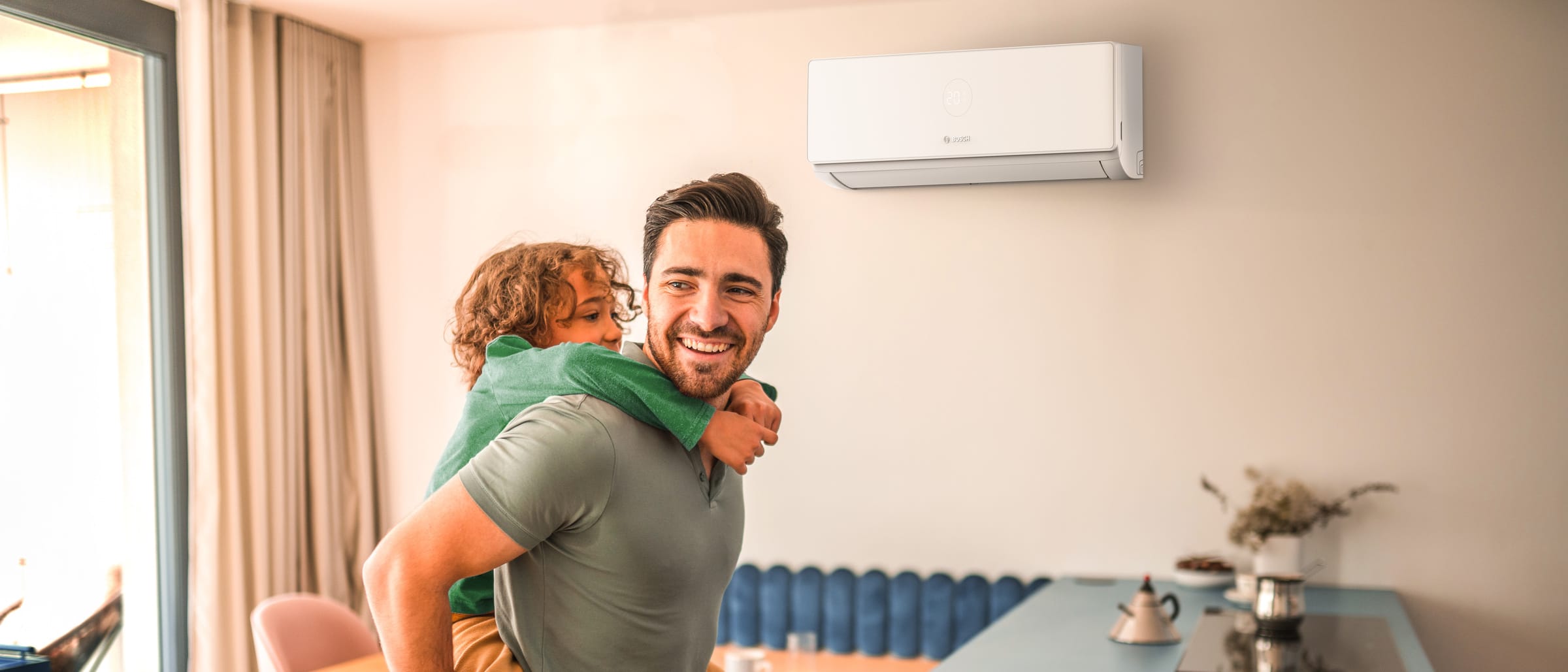Bosch Climate 4000i oro kondicionierius CL4000iU W 52 E + CL4000i 52 E šeimos svetainėje