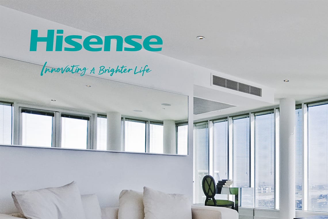 Hisense ortakinio vidinio bloko grotelės šviesios svetainės lubose – 5AMW105U4RQC sistemoje kiekvieno kambario temperatūra reguliuojama atskirai