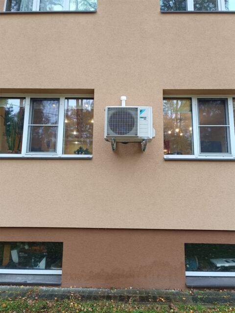 Daikin Comfora Nordic – montavimo darbai