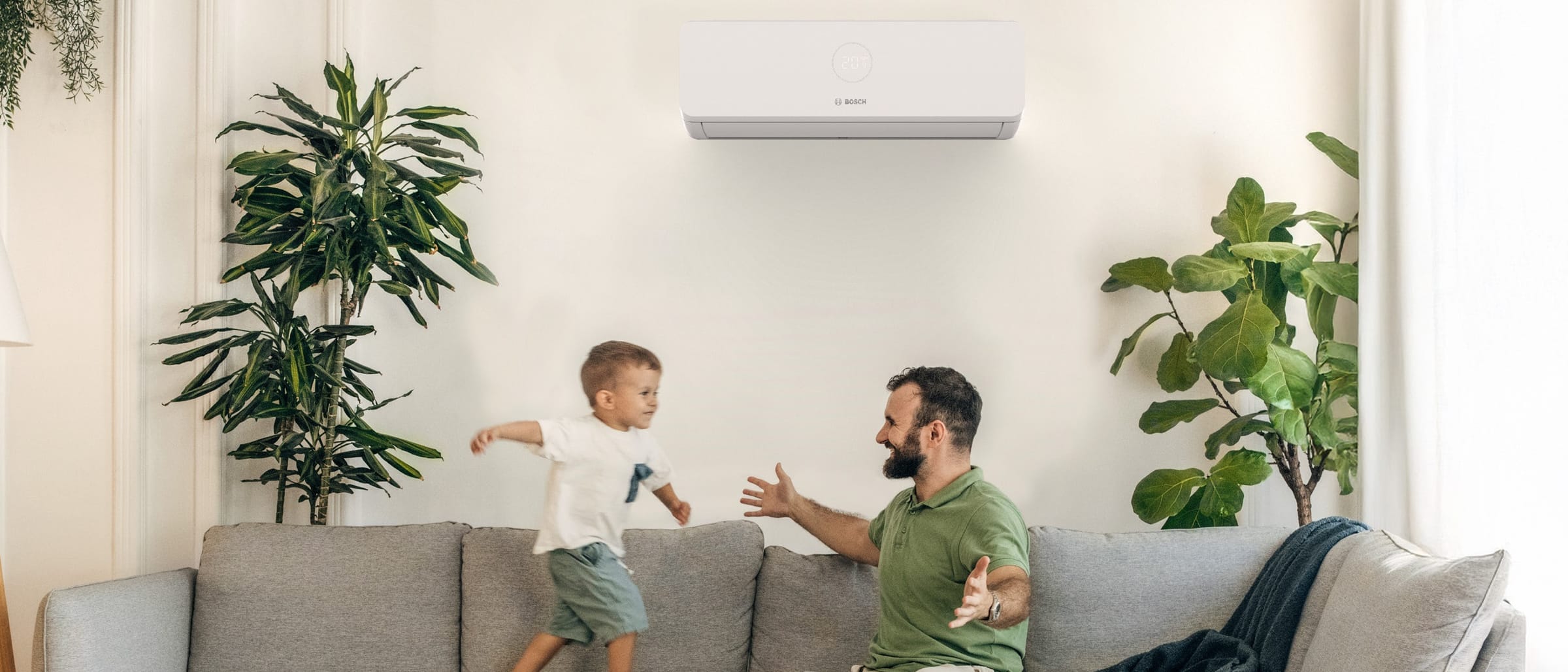 Bosch Climate 5100i šilumos siurblys CL5100i W 35 HE + CL5100i 35 HE šeimos svetainėje