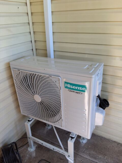 Hisense Energy Pro – montavimo darbai